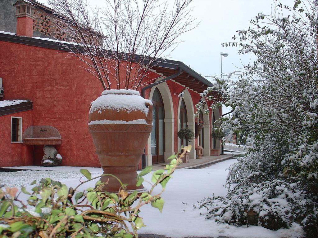 Agriturismo Gian Galeazzo Visconti Pensionat Valeggio sul Mincio Exteriör bild